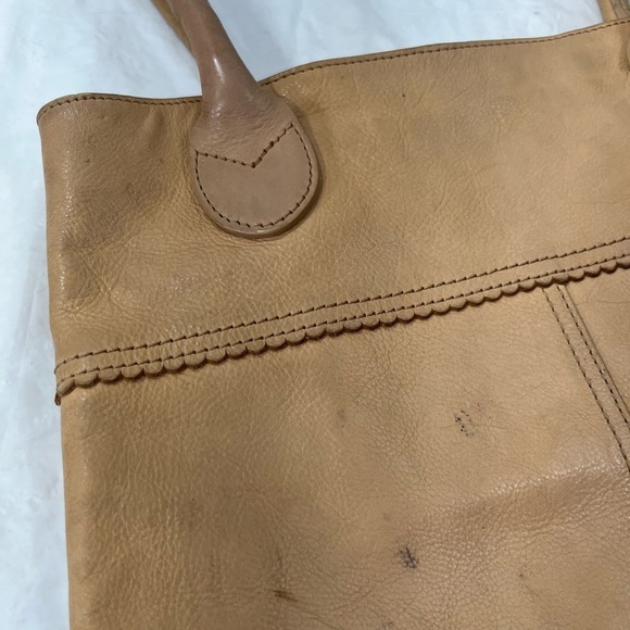 J.Jill Leather Scalloped Trim Tote Tan - Picture 11 of 13